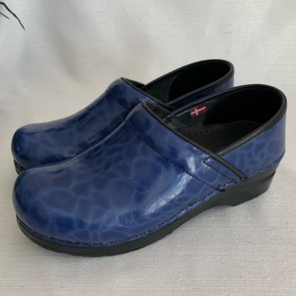 SANITA The Original Danish Clogs Blue  Leather Reptile Print Womans EU39 US7.5-8